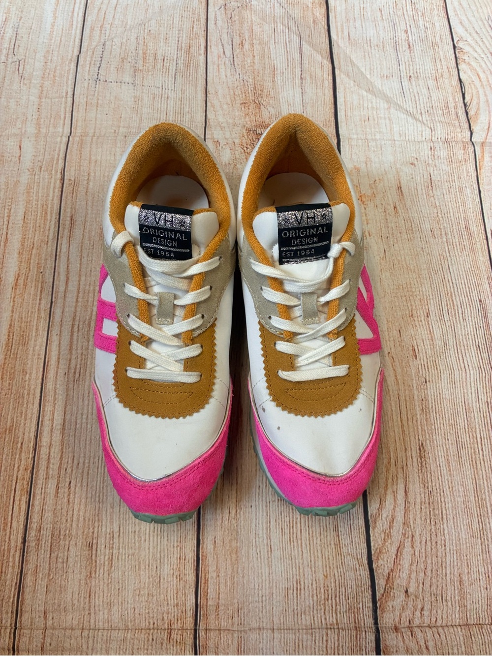 Vintage Havana Sneakers Size 9
